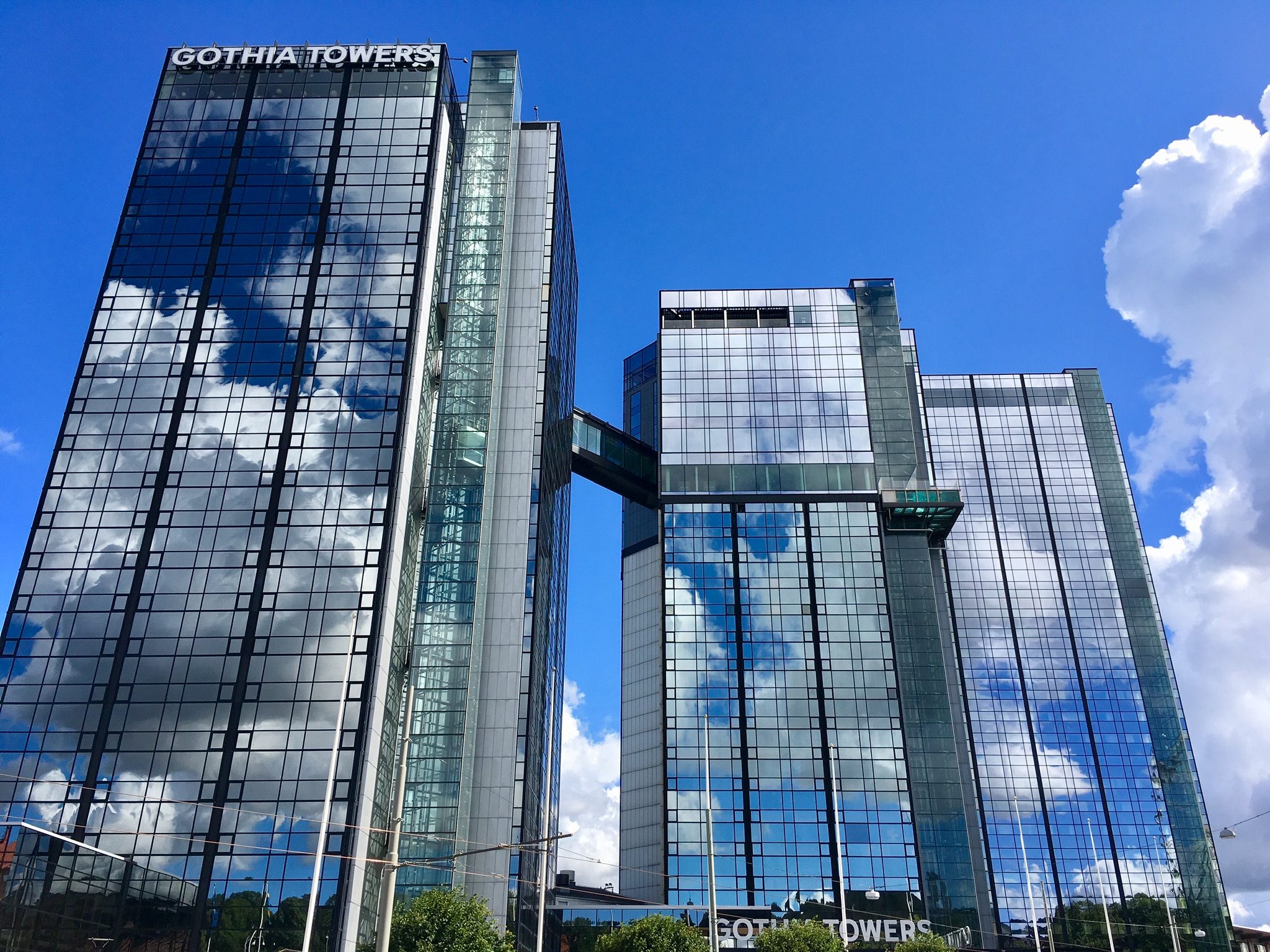 058C5FFB-1336-4C0A-99B9-7AA9EBC8E9CE